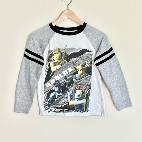 Roblox Graphic Raglan Long Sleeve Grey White T Shirt Kids size Small - Picture 2 of 7